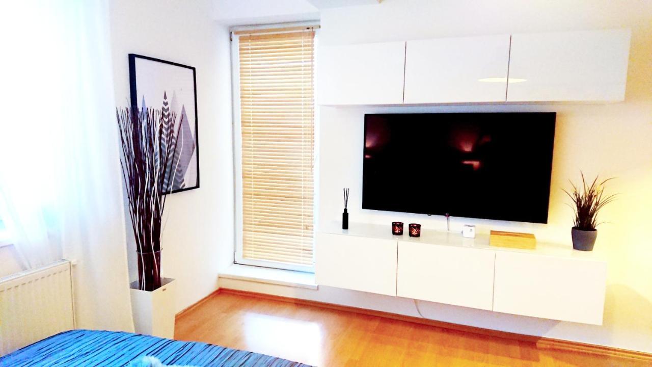 Апартаменты Apartman U Sklarny Гаррахов Экстерьер фото