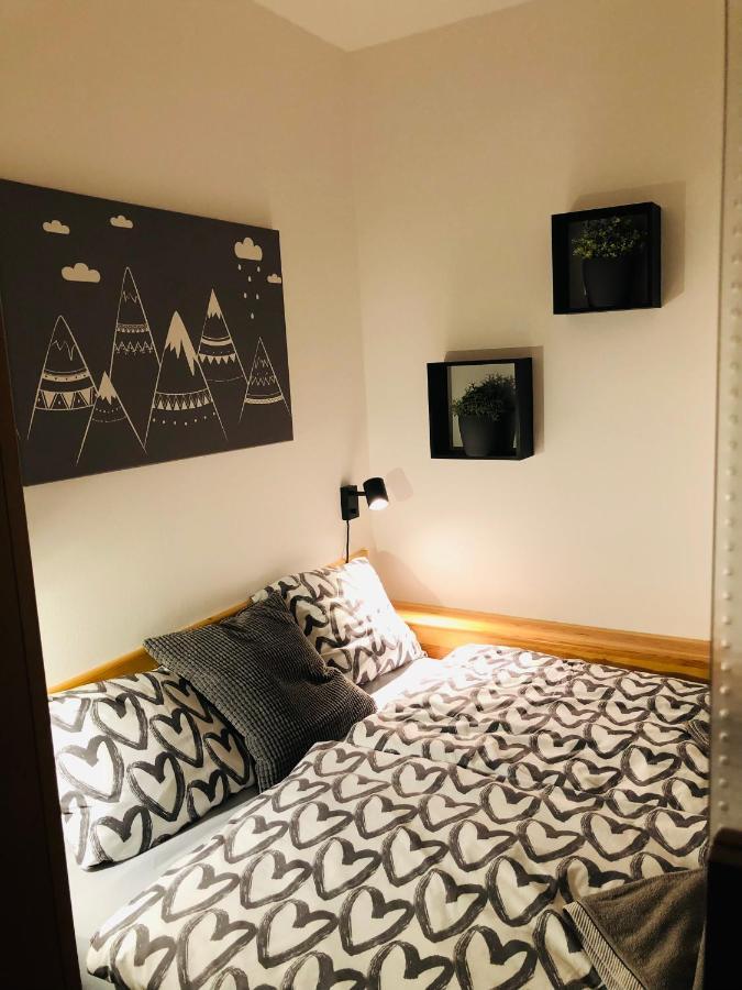 Апартаменты Apartman U Sklarny Гаррахов Экстерьер фото